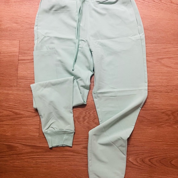 Mint Green Mandala Jogger Scrub Set - Picture 5 of 6